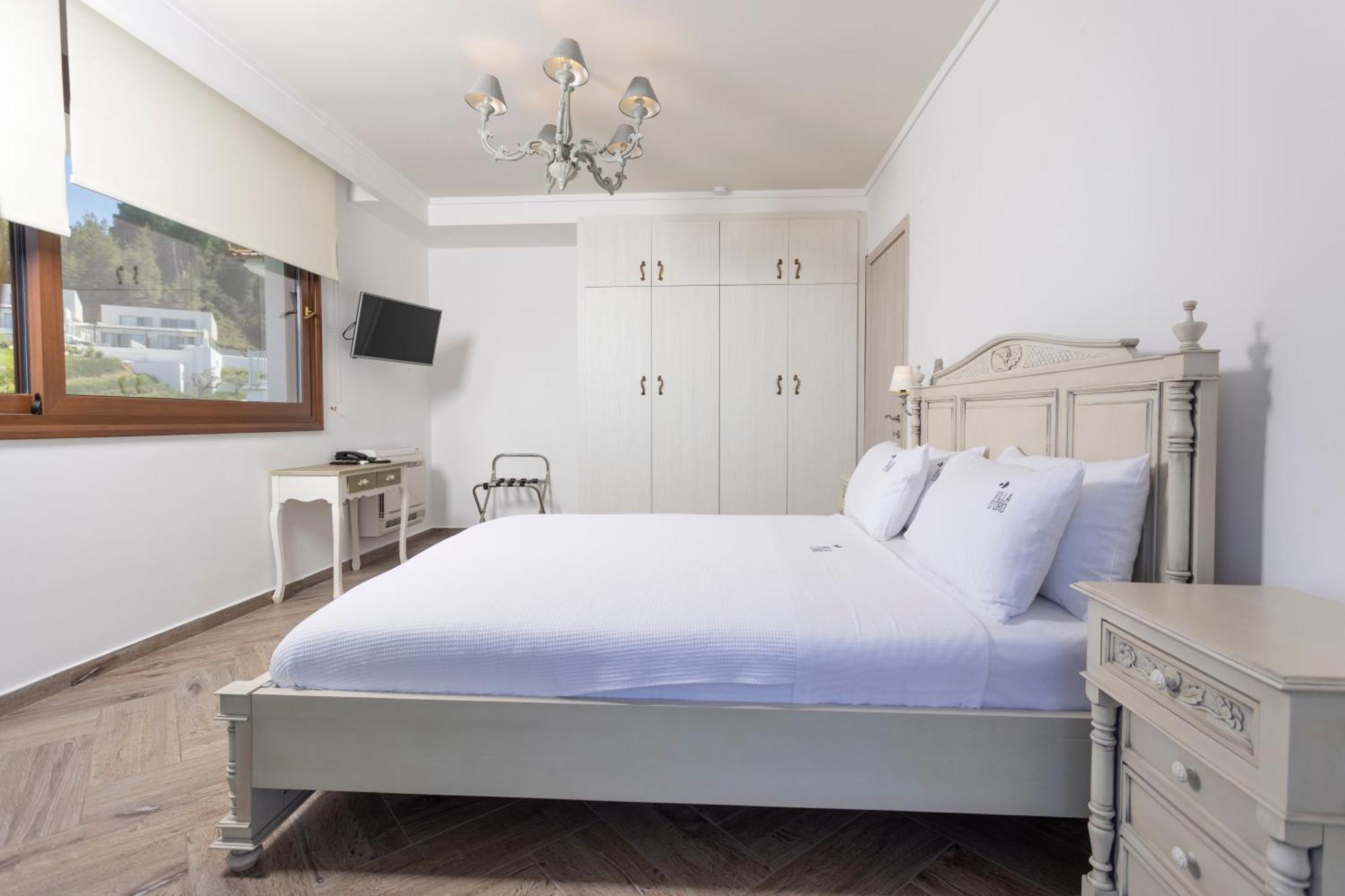 Villa D'Oro - Luxury Villas & Suites Paliouri Bilik gambar