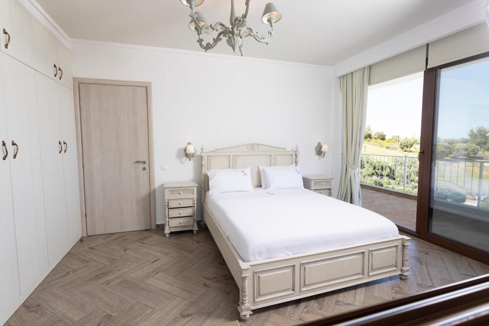 Villa D'Oro - Luxury Villas & Suites Paliouri Bilik gambar