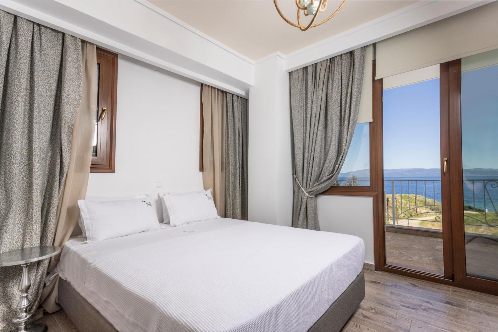 Villa D'Oro - Luxury Villas & Suites Paliouri Bilik gambar